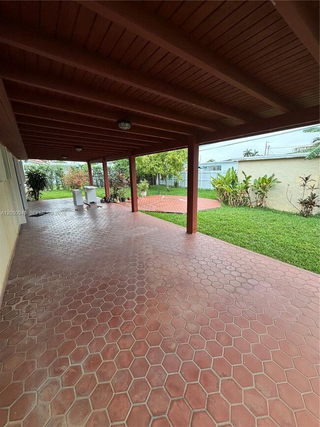 Building Photo - 3541 SW 125th Ct