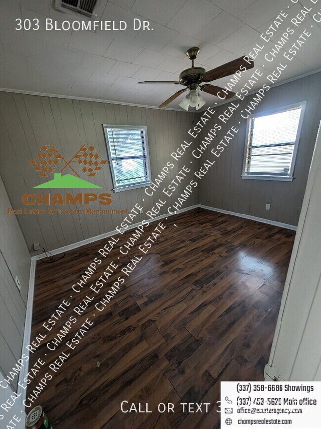 Building Photo - 303 Bloomfield Dr