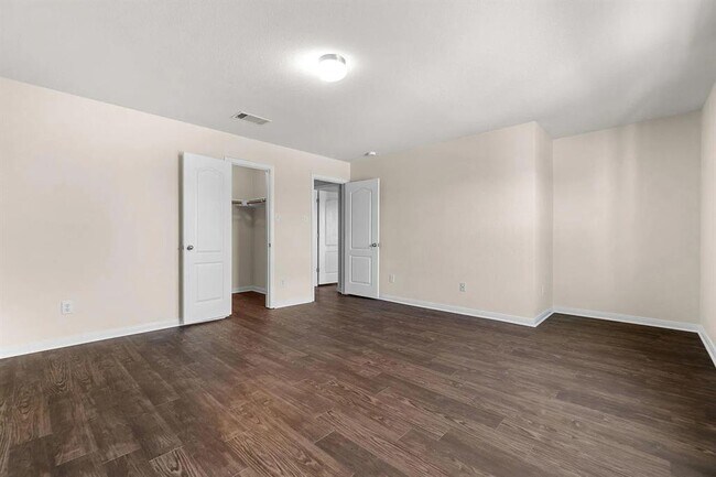 Building Photo - 1209 Laurel Oak Trail