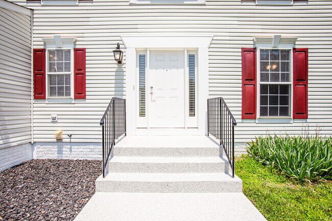 Building Photo - 4001 Mossy Bank Ln