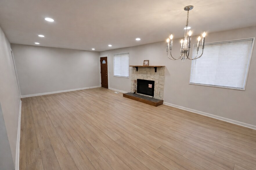 Building Photo - 220 University Blvd E