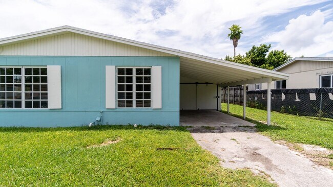 Building Photo - 9850 SW 166th St