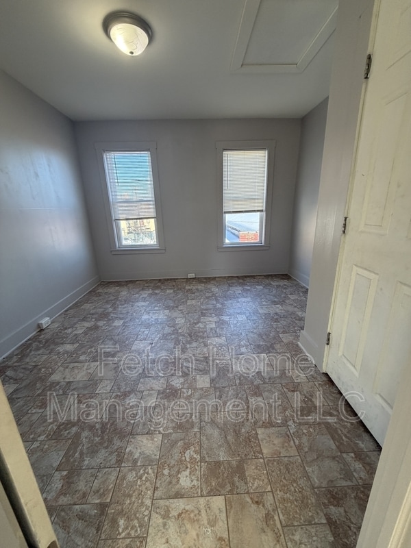 Building Photo - 238 W Mifflin St