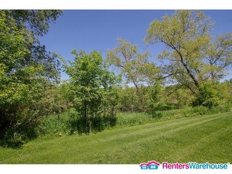 Building Photo - 1215 Silverthorn Ct