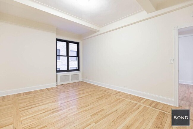 Building Photo - 166 Second Avenue