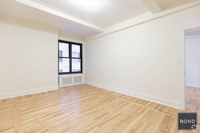 Building Photo - 166 2nd Ave