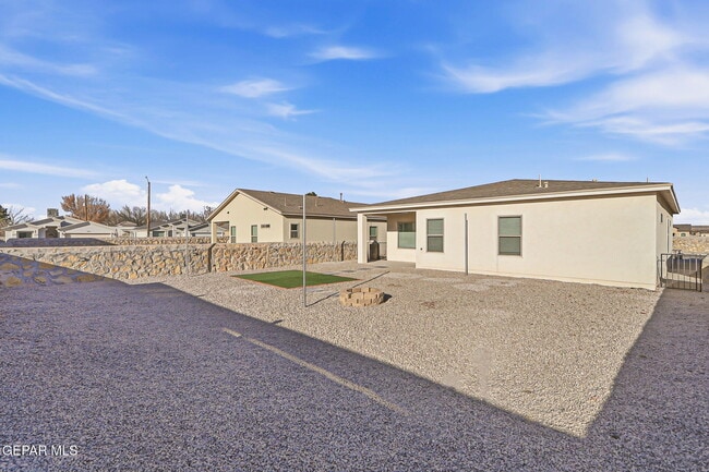 Building Photo - 11965 Mountains Pl