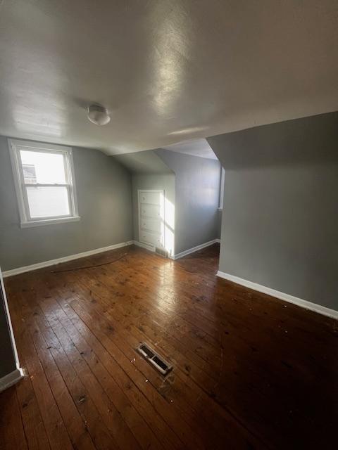 Building Photo - 705 E Judson Ave