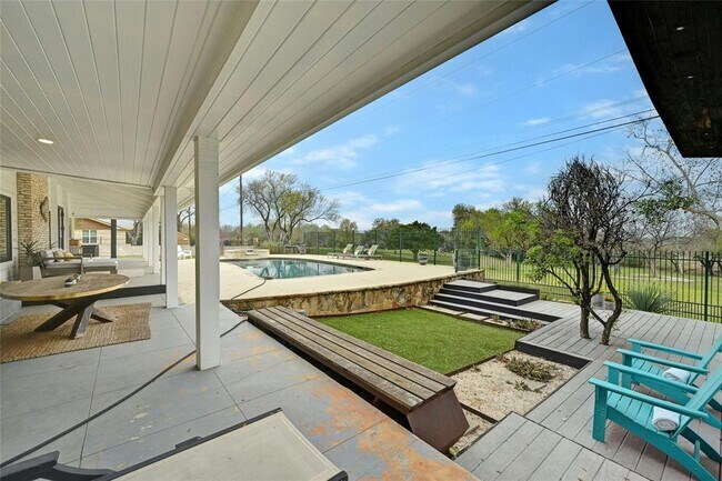 Building Photo - 5700 Penick Dr