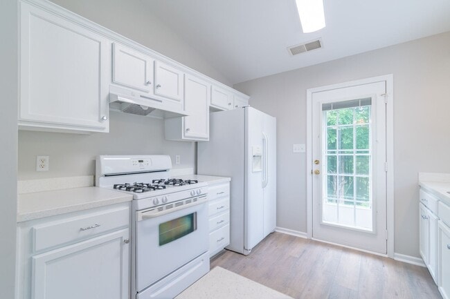 Building Photo - Lovely home in Monroe!