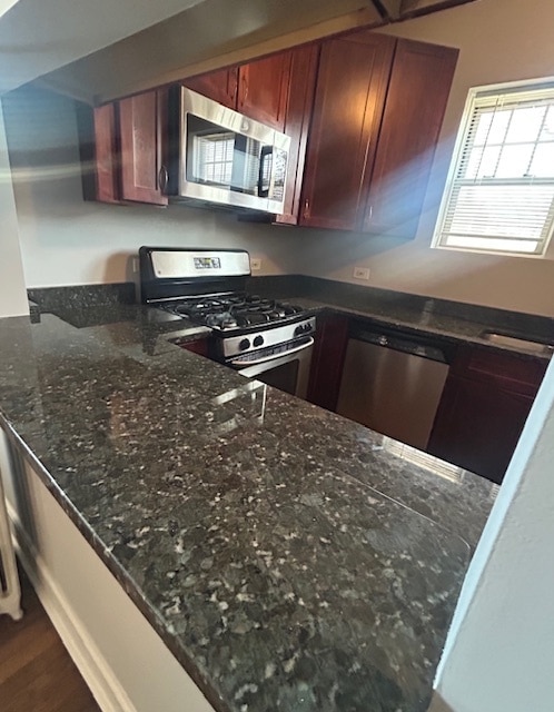 Building Photo - 72 Pine Ave