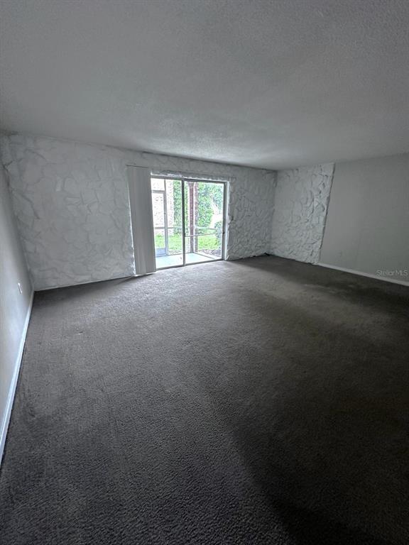 Building Photo - 400 Banyon Tree Cir