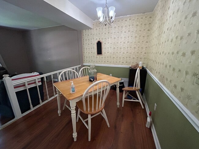 Building Photo - 4 Bedroom, 2.5 Bath Townhouse for Rent – $2,700/Month