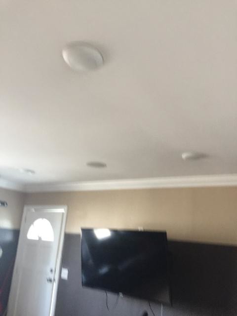speakers - 1108 S La Peer Dr