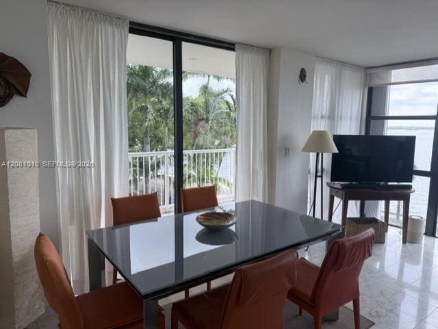 Building Photo - 1440 Brickell Bay Dr