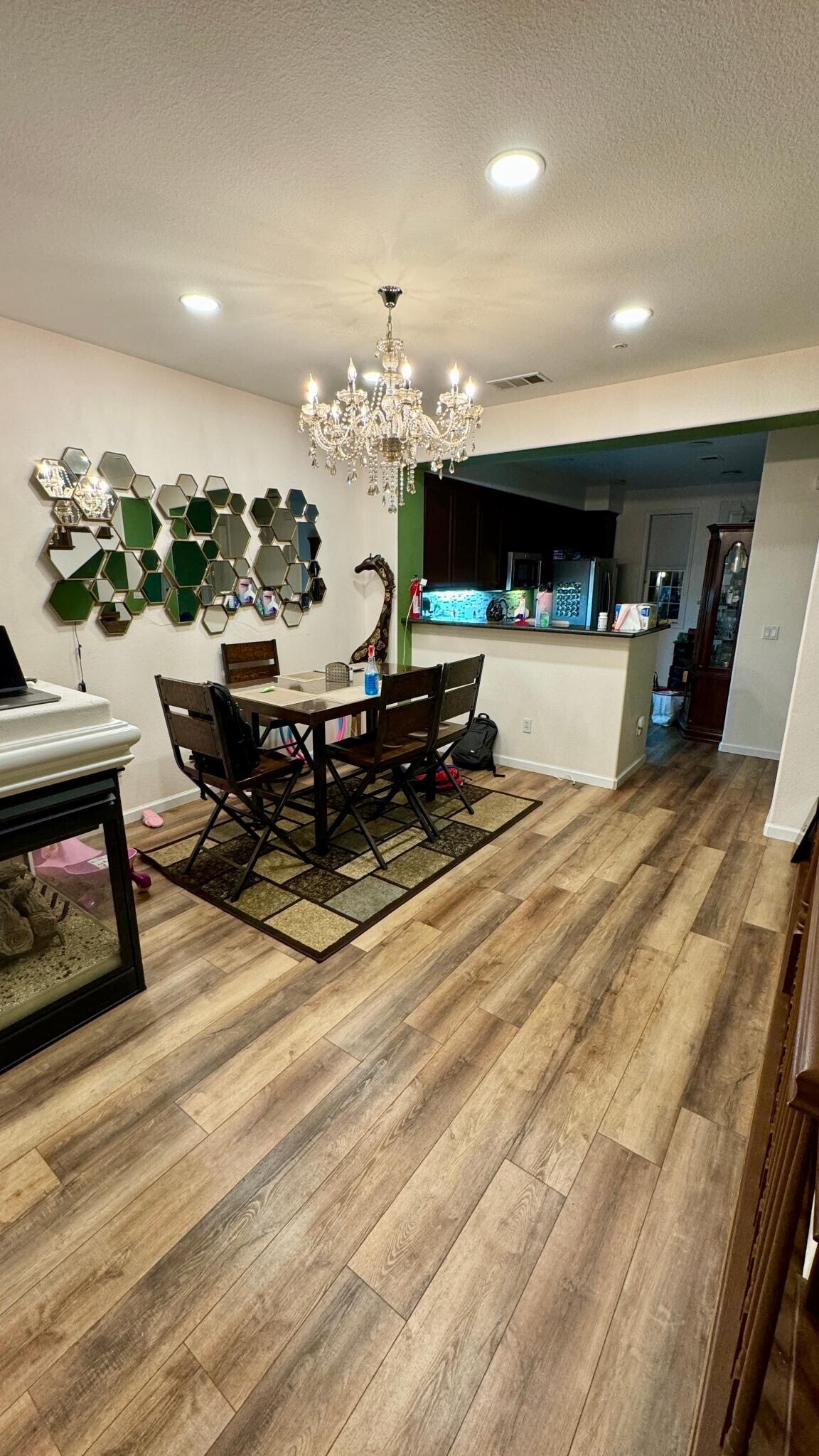 Dining - 3624 Whitworth Dr