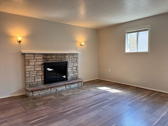 Building Photo - 7295 Winona Ct