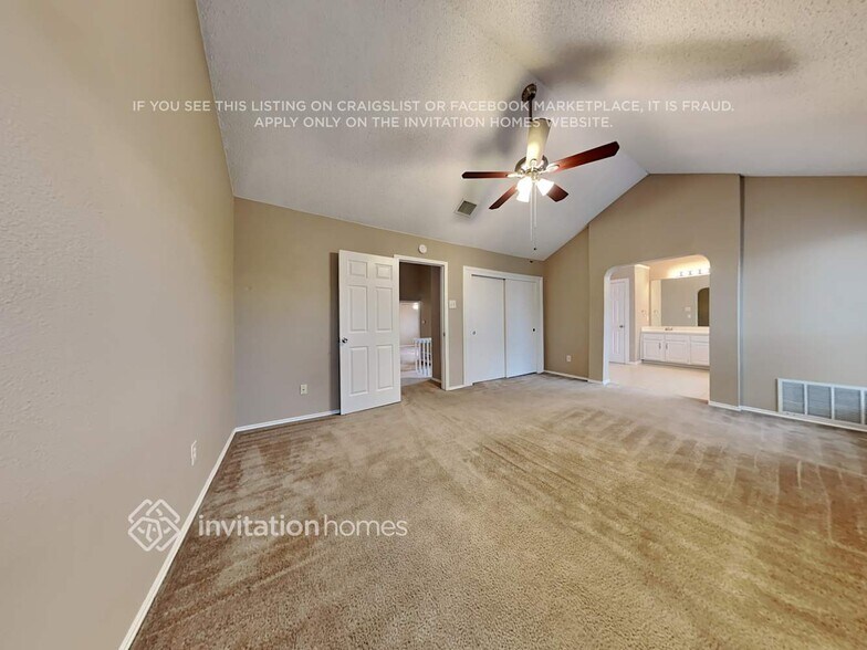 Building Photo - 3823 Branch Hollow Cir