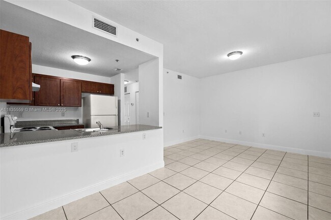 Building Photo - 2413 W 78th St