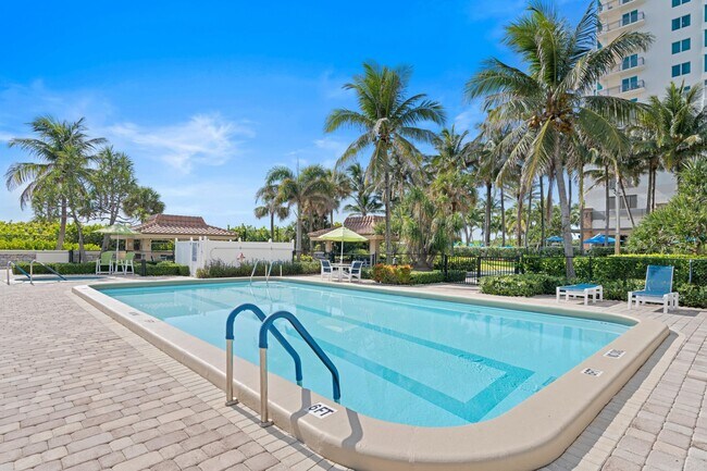 Building Photo - 3400 N Ocean Dr