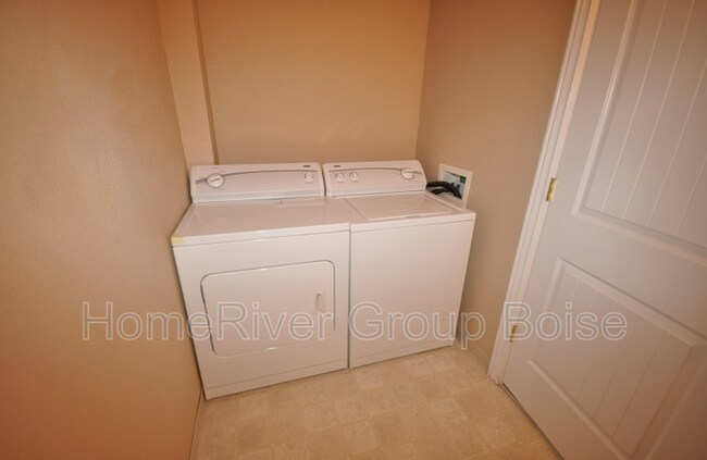 Building Photo - 4013 Washington Ave