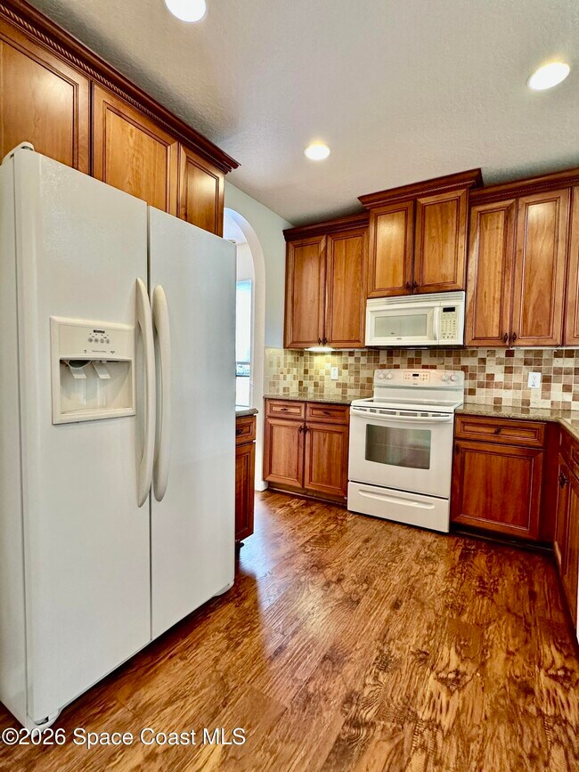 Building Photo - 1310 Lara Cir