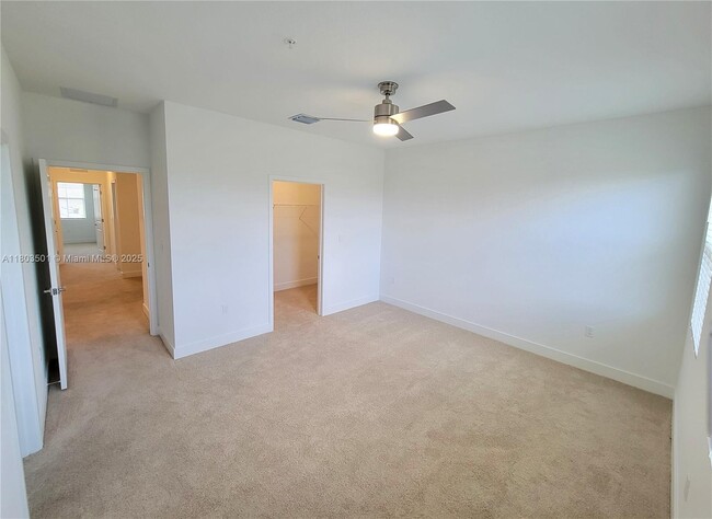 Building Photo - 263 SW 169th Ln