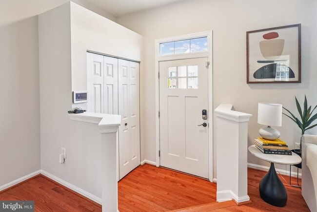 Building Photo - 7510 E Plateau Dr