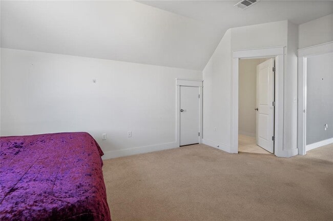 Building Photo - 13001 Hymeadow Dr