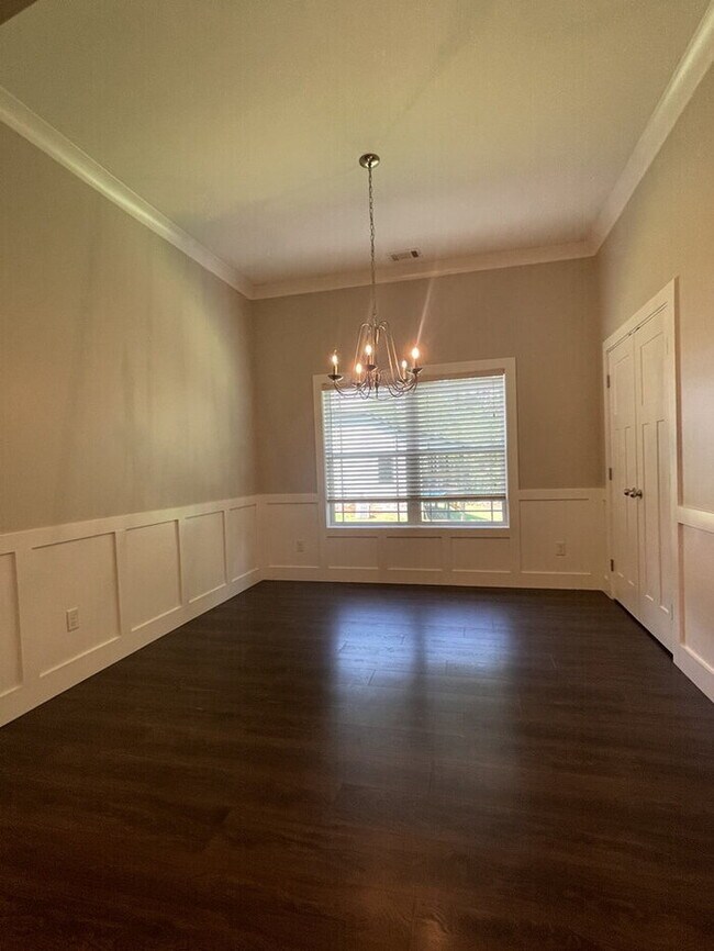 Building Photo - "Charming 4-Bedroom Retreat in Anderson with Spacious 1760 Sq Ft Layout - Your Perfect Home Awaits!"