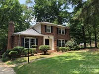 Building Photo - 823 Tadlock Pl