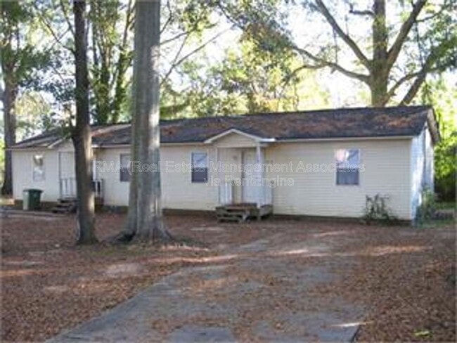 Building Photo - 300 S 18th St