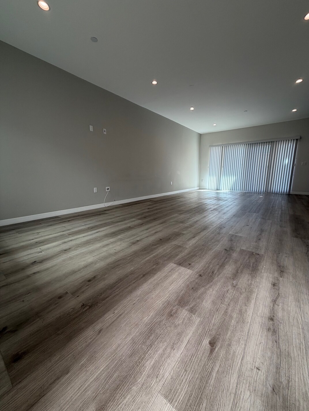 Building Photo - 2314 Montrose Ave