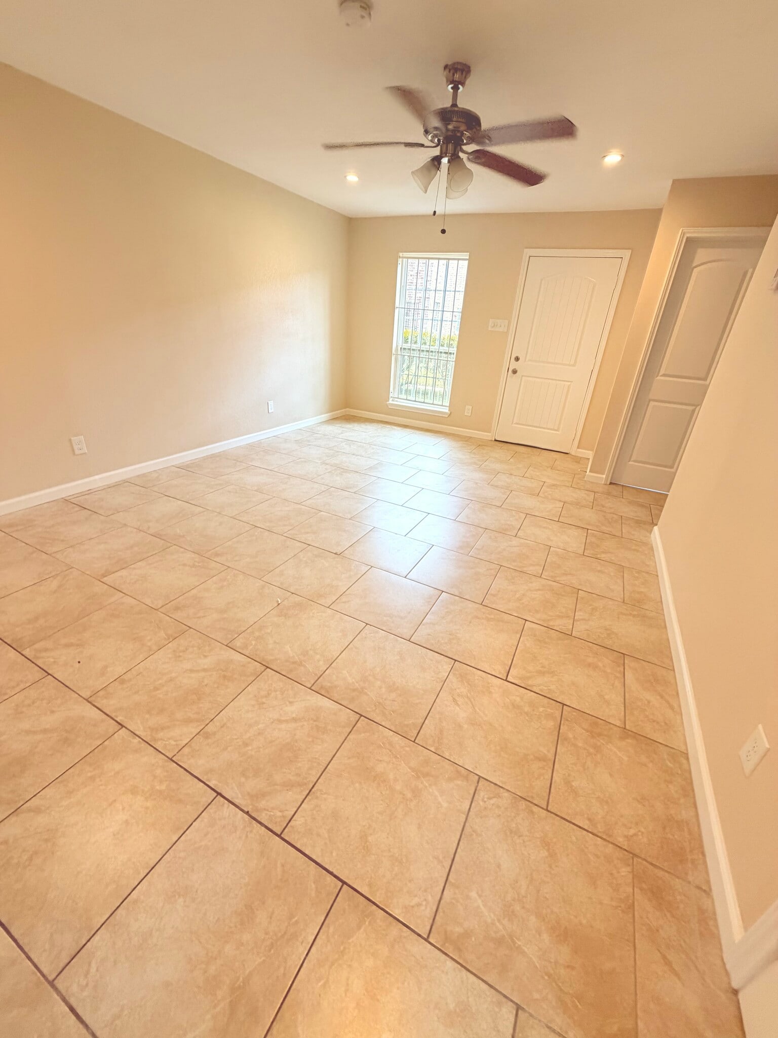 Building Photo - 12328 Ormandy St