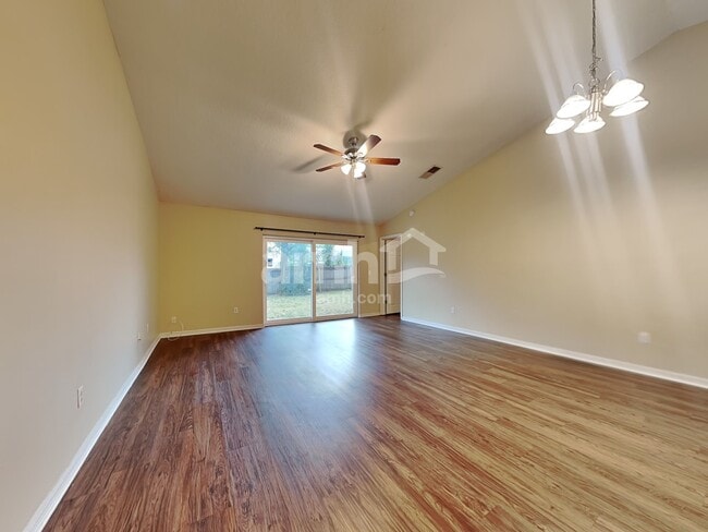 Building Photo - 1127 Dunbridge St