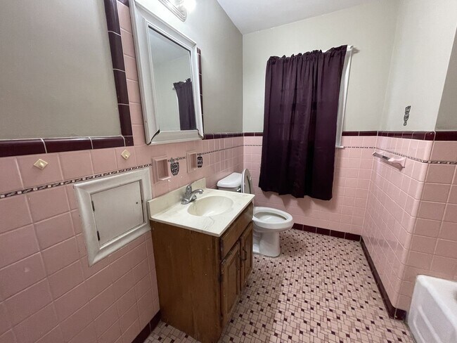 Building Photo - 5015 Marinda St