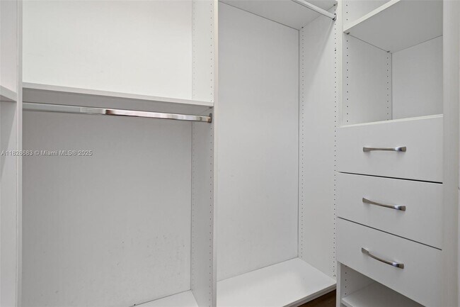 Building Photo - 7530 SW 56th Ct