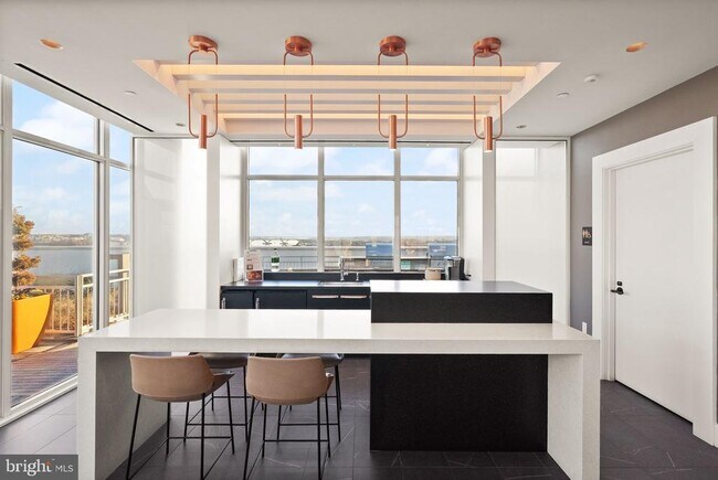 Building Photo - 925 N Fairfax St