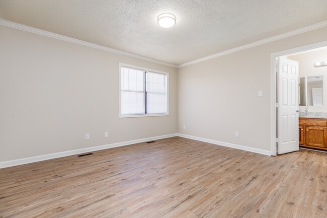 Building Photo - 2808 McDonald Ct SW