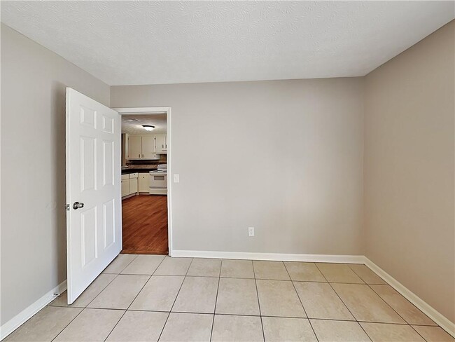 Building Photo - 1289 Knoll Ct NW