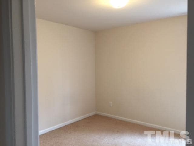 Building Photo - 300 Dyersville Dr