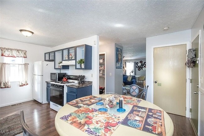 Building Photo - Gorgeous 4BD/2 BA Home for Rent- Cleveland