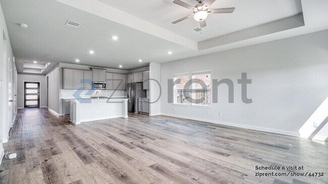 Building Photo - 27327 Blue Pool Dr