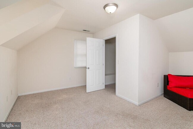 Building Photo - 5444 E Nithsdale Dr