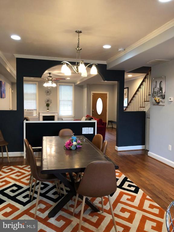 Building Photo - 734 Quincy St NW