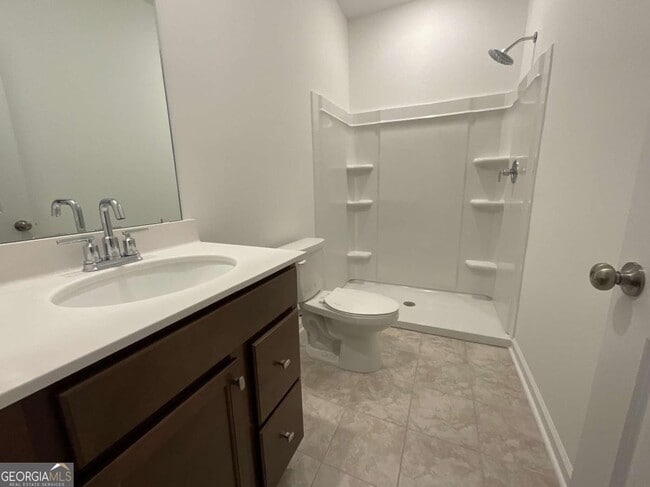 Building Photo - 5716 Plaza Dr SE