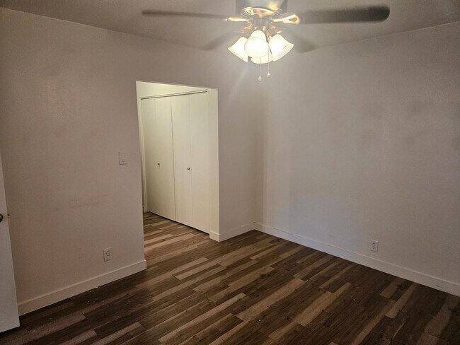 Building Photo - 2342 N 46th St