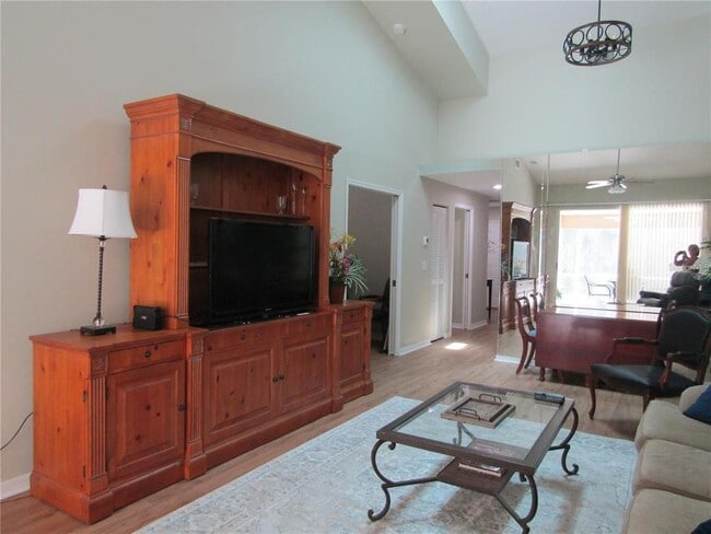 Building Photo - 5643 Monte Rosso Rd