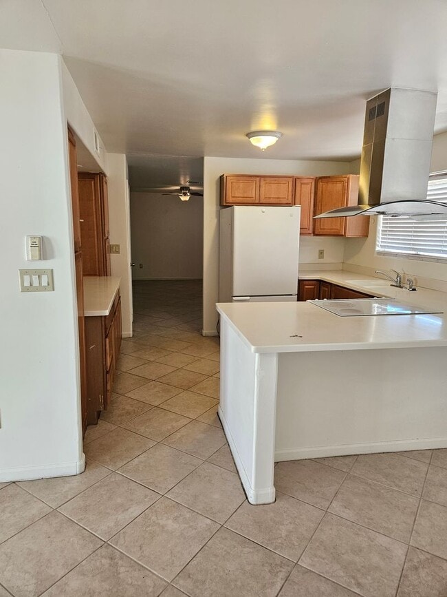 Building Photo - 3 BED 2 BATH TEMPE CORNER LOT