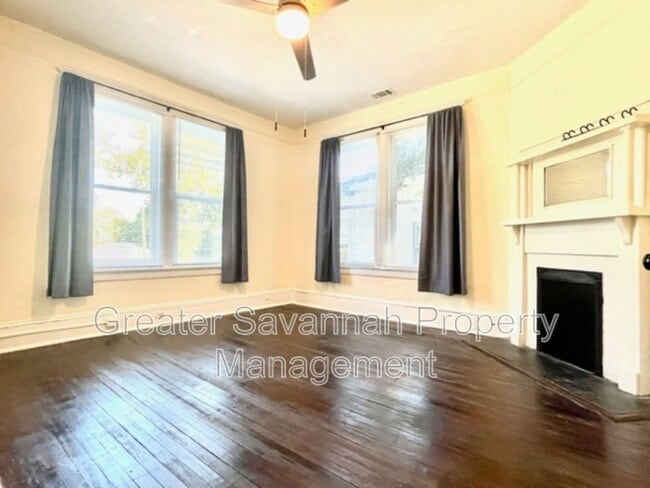 Building Photo - 637 E 39th St